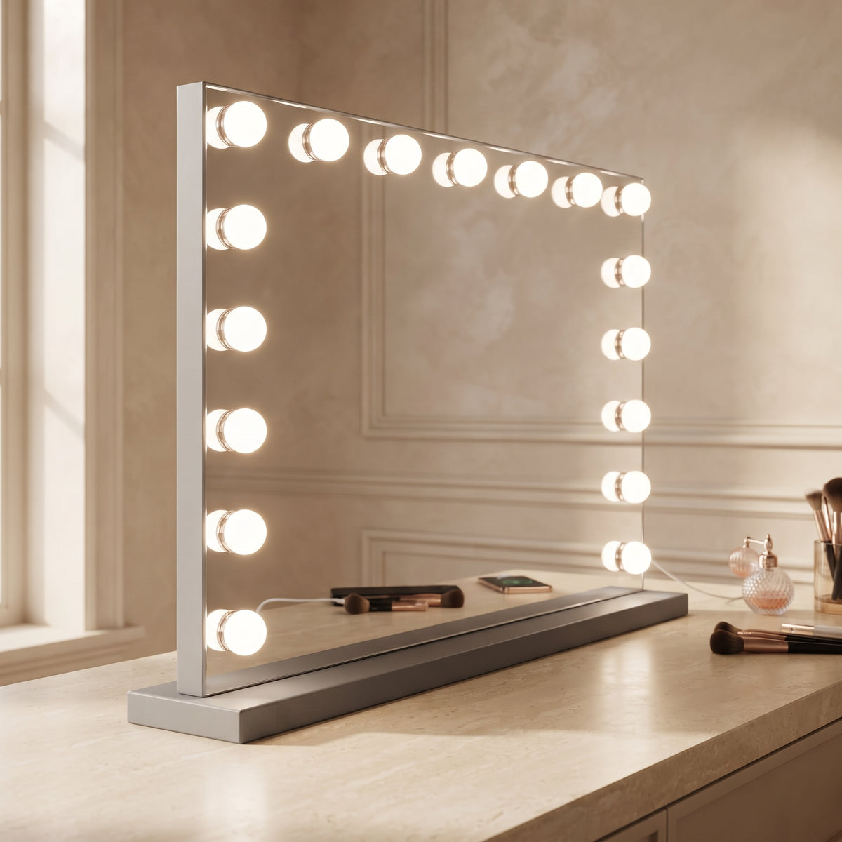 Livingbright - Make Up Spiegel - Hollywood Spiegel met Verlichting 80X60CM - 3 Lichtkleuren - Dimbaar - USB Oplader - Grijs